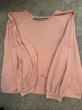 Onzie Dusty Rose Long Sleeve Crop Top